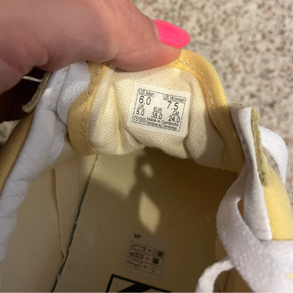 Yellow Vans - Picture 7 of 7